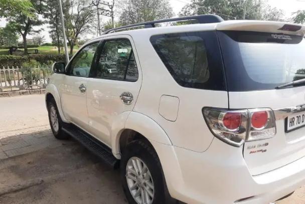 Toyota Fortuner 3.0 4X4 MT 2013