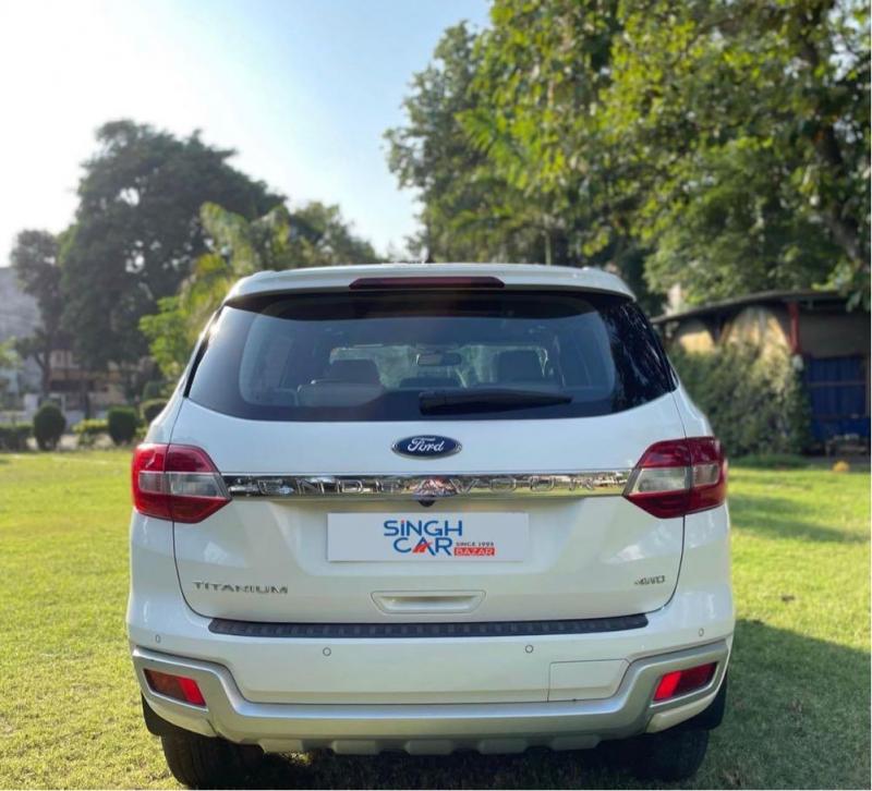 Ford Endeavour Titanium 3.2 4x4 AT 2016