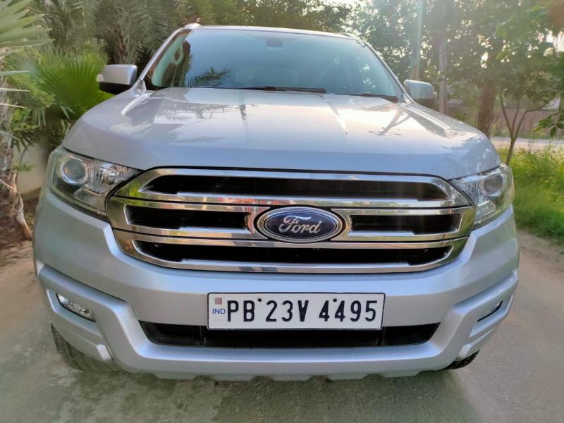Ford Endeavour Trend 2.2 4x4 MT 2016