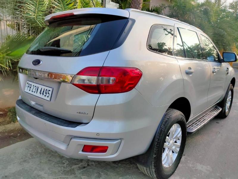 Ford Endeavour Trend 2.2 4x4 MT 2016