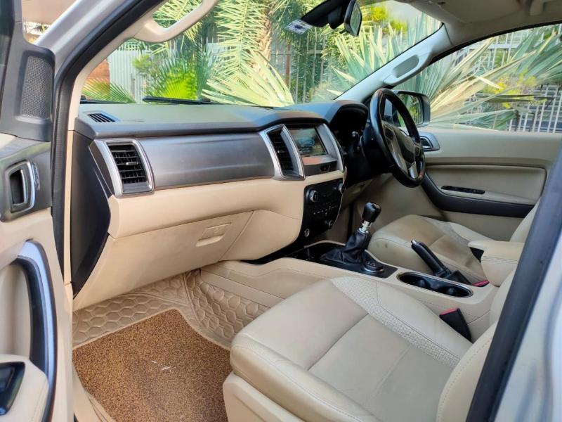 Ford Endeavour Trend 2.2 4x4 MT 2016