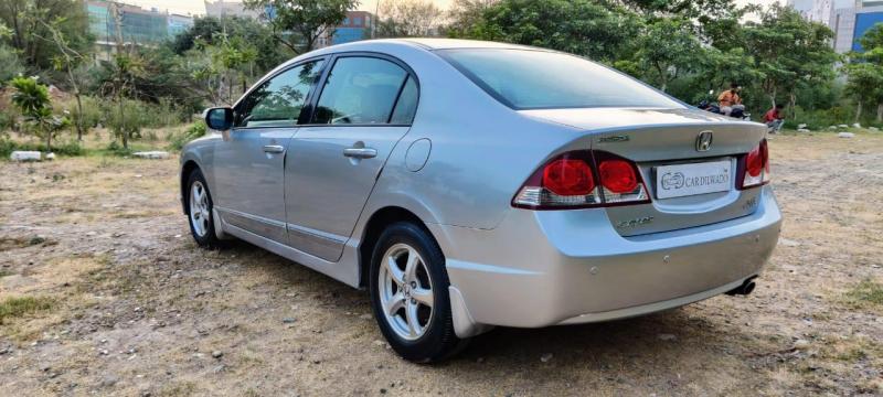 Honda Civic 1.8 V 2011