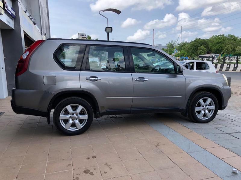 Nissan X-Trail SLX AT 2011