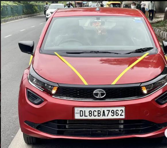 Tata Altroz XE Petrol 2020