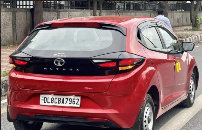 Tata Altroz XE Petrol 2020