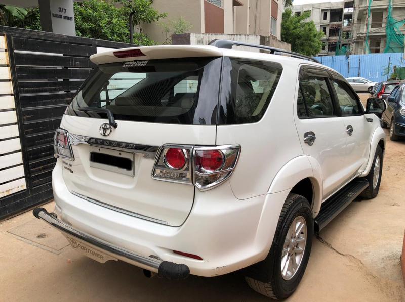 Toyota Fortuner 3.0 4X4 MT 2014