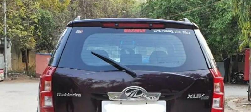 Mahindra XUV500 W8 2016