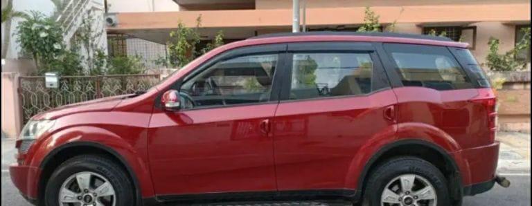 Mahindra XUV500 W6 2016