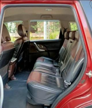 Mahindra XUV500 W6 2016