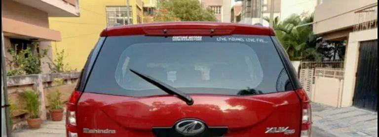 Mahindra XUV500 W6 2016