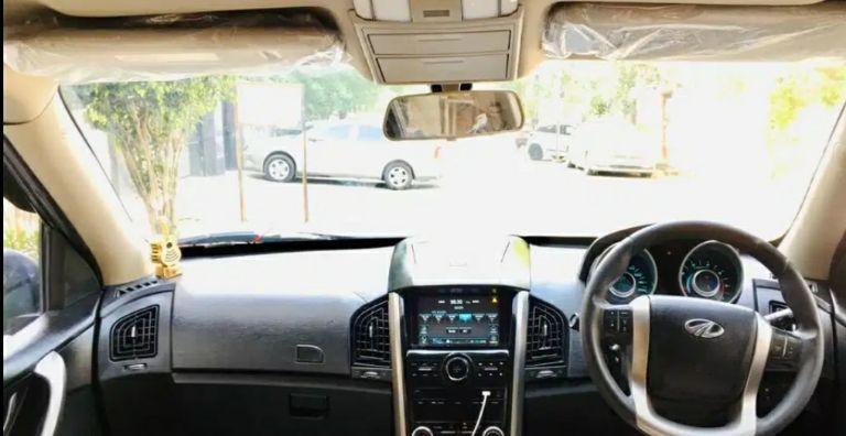 Mahindra XUV500 W7 2019