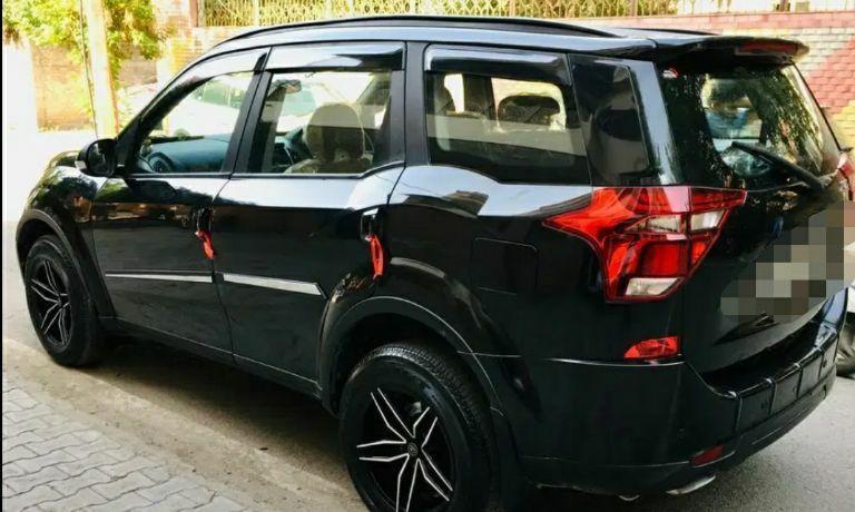 Mahindra XUV500 W7 2019