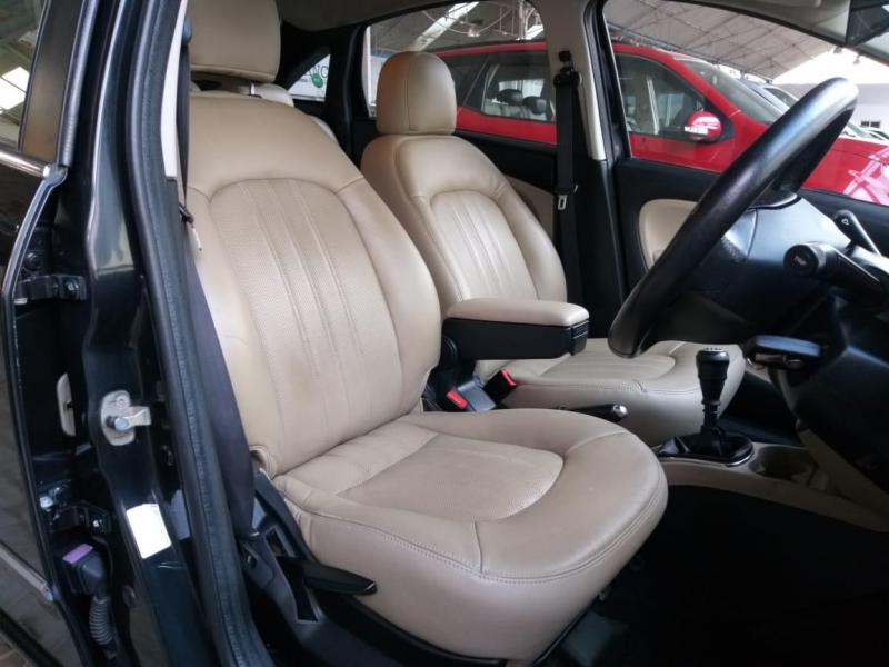 Fiat Linea EMOTION 1.4 2012