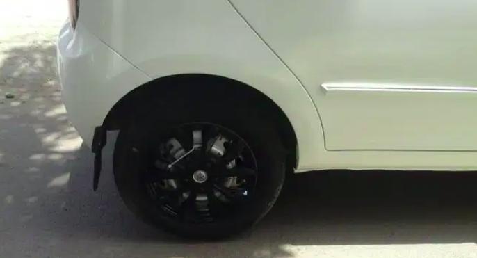 Tata Indica Vista Aqua 1.3 Quadrajet 2013