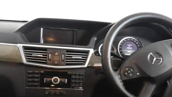 Mercedes-Benz E-Class E 250 CDI CLASSIC 2010
