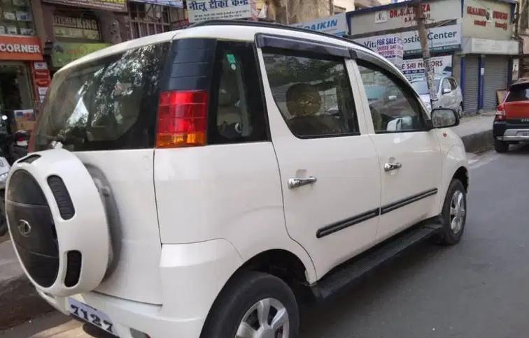 Mahindra Quanto C4 2013