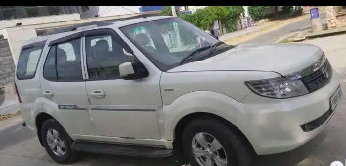 Tata Safari Storme EX 2016