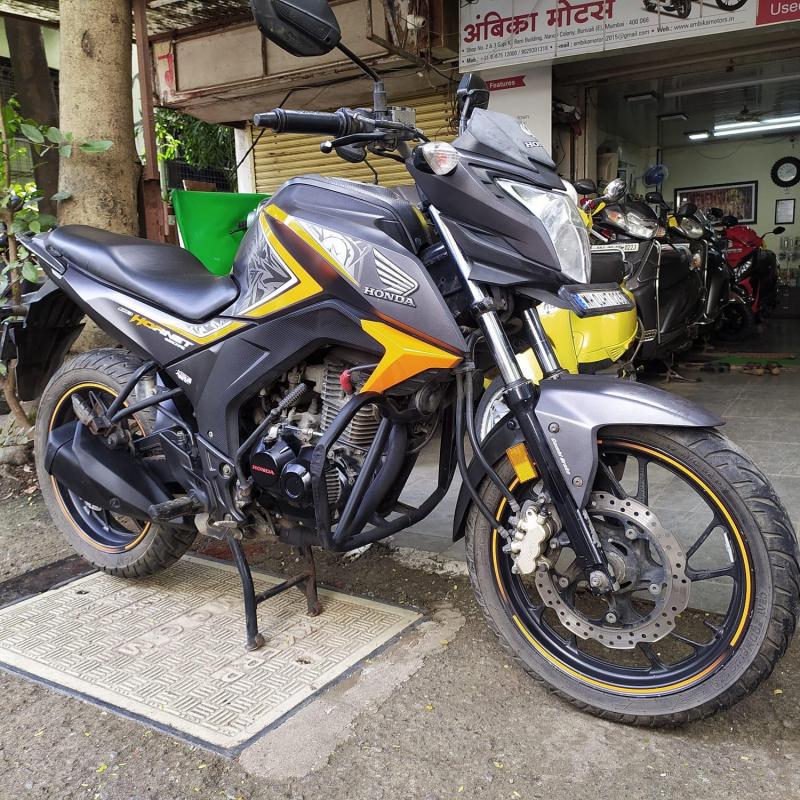 Honda CB Hornet 160R STD 2016