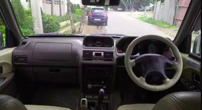 Mitsubishi Pajero SFX 2.8 2010