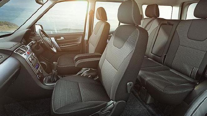 Tata Safari Storme 2.2 EX 4X2 2014