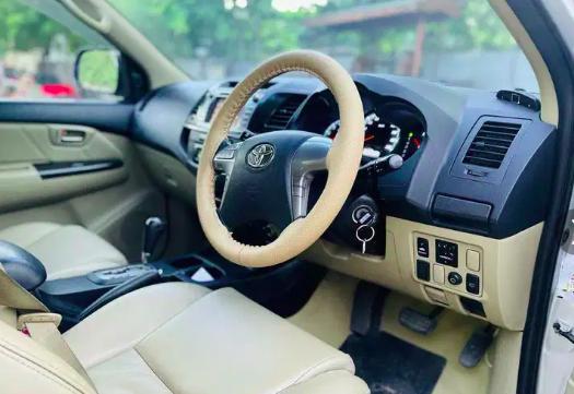 Toyota Fortuner 3.0 4X2 AT 2014