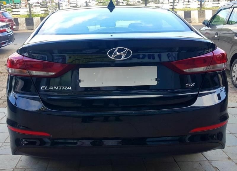 Hyundai Elantra 2.0 SX MT 2017