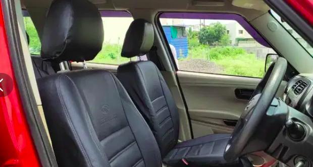 Mahindra TUV300 T6 Plus 2018