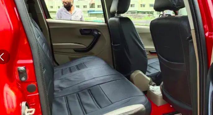 Mahindra TUV300 T6 Plus 2018