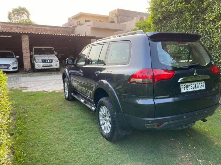 Mitsubishi Pajero Sport 2.5 AT 2016