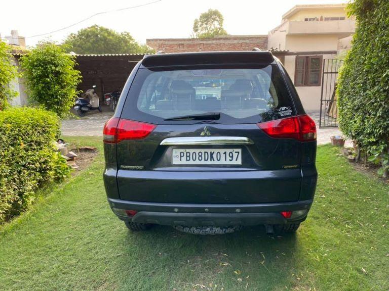 Mitsubishi Pajero Sport 2.5 AT 2016