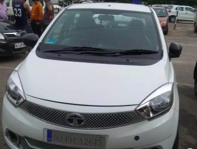 Tata Tiago Revotorq XE (O) 2018