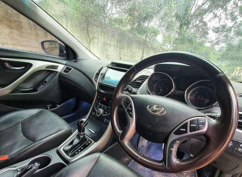 Hyundai Elantra 1.6 SX MT 2016