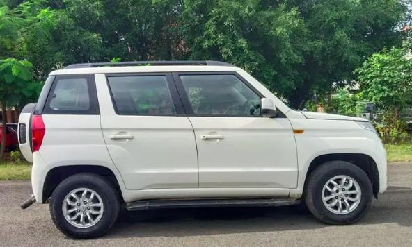 Mahindra TUV300 T8 2016