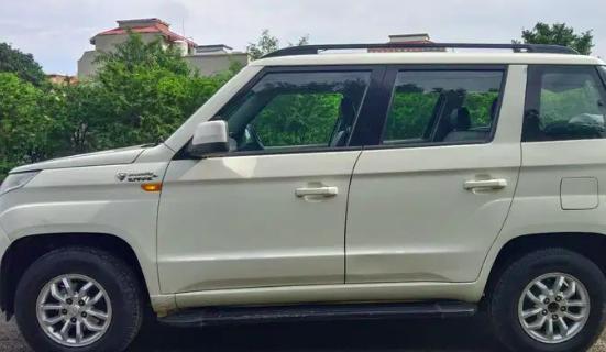 Mahindra TUV300 T8 2016