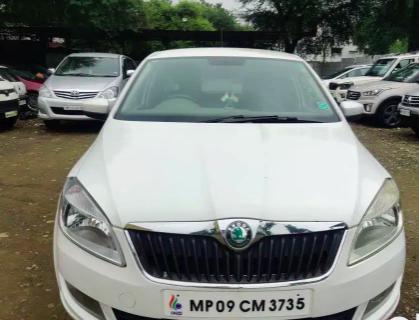 Skoda Rapid Elegance 1.6 TDI CR MT 2013