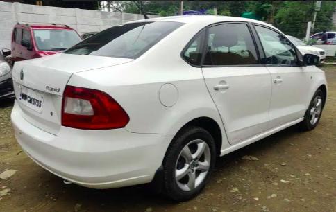 Skoda Rapid Elegance 1.6 TDI CR MT 2013