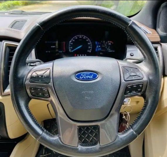 Ford Endeavour Titanium 3.2 4x4 AT 2017