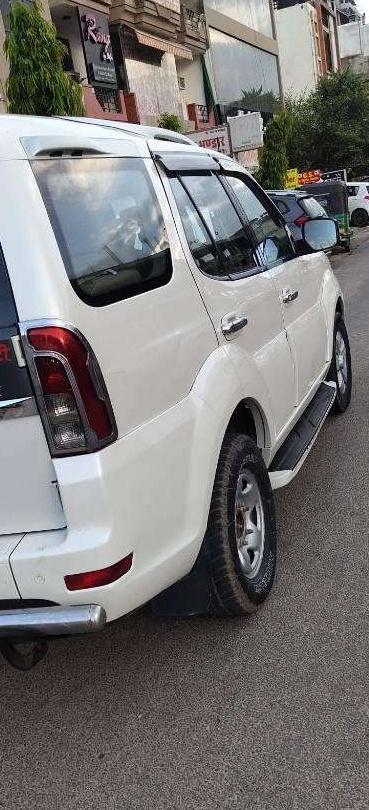 Tata Safari Storme 2.2 VX 4x2 2013