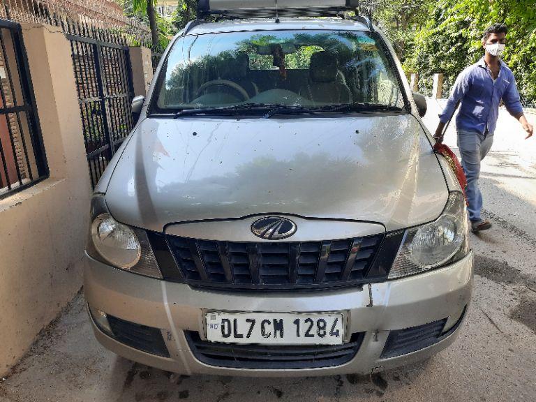 Mahindra Quanto C8 2012