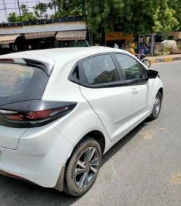 Tata Altroz XT i-Turbo Petrol 2021