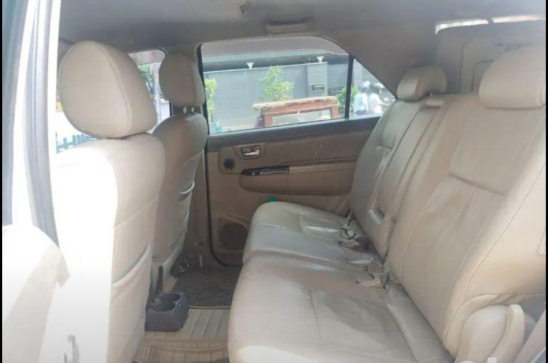 Toyota Fortuner 3.0 4x2 MT 2012