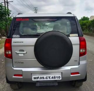 Mahindra TUV300 T6 Plus 2016