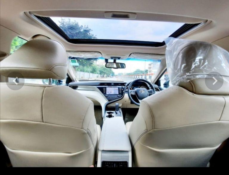 Toyota Camry HYBRID BS6 2020