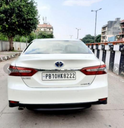 Toyota Camry HYBRID BS6 2020