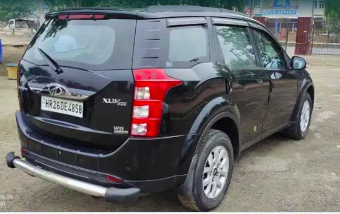 Mahindra XUV500 W8 AWD 2011