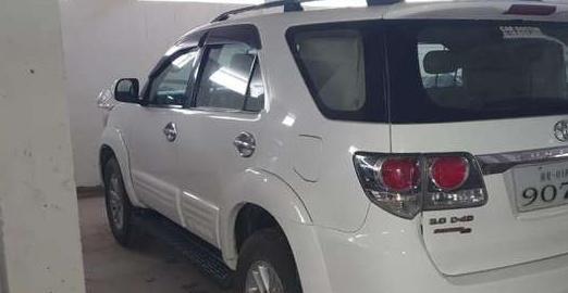 Toyota Fortuner 3.0 4X4 MT 2012