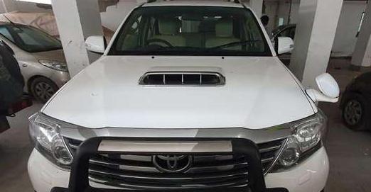 Toyota Fortuner 3.0 4X4 MT 2012