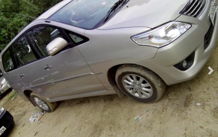 Toyota Innova 2.5 VX 7 STR BS III 2013