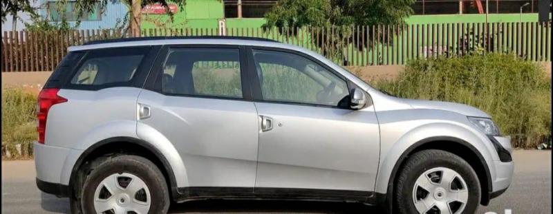 Mahindra XUV500 W10 2017