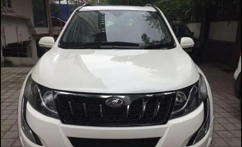 Mahindra XUV500 W8 2017